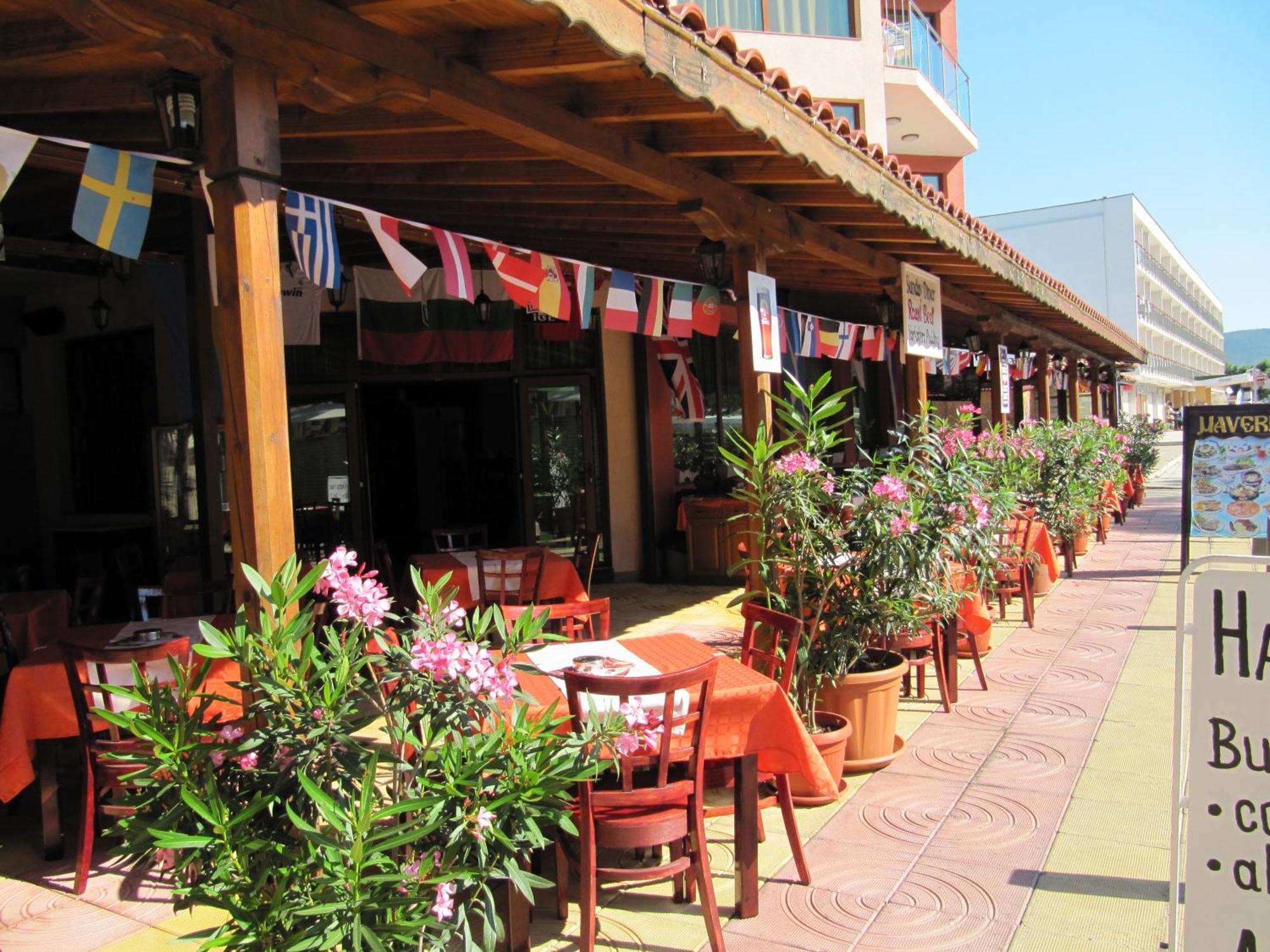 Maverick Hotel Sunny Beach Esterno foto